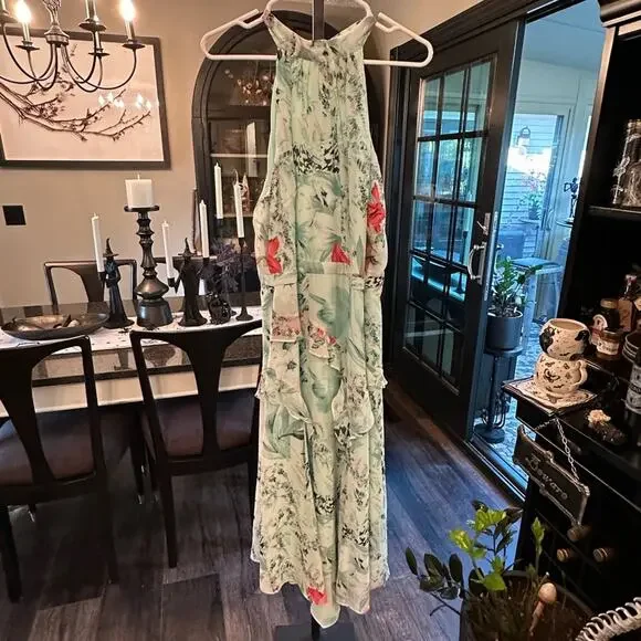 White House Black Market NWOT Romantic Floral Ruffle Maxi Dress Size 14 Large - Picture 3 of 9